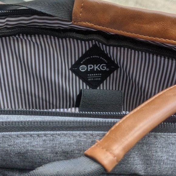 31 L Travel Pack - Shoulder bag - Picture 4 of 8